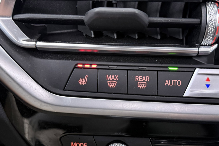 BMW iX3 High Executive 80 kWh M-pakket 97%SoH (1e eigenaar, NL-auto, Dealer OnderH, Panoramadak, Trekhaak, Navi Pro, StoelV, Etc)