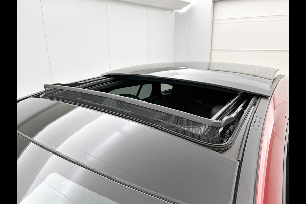 Mercedes-Benz CLA-Klasse Shooting Brake 250 e AMG-line Lichtmetalen velgen | Panoramadak | Wide screen | Navigatie | Parking support met camera | Inclusief 24 maanden MB Certified garantie voor Europa.