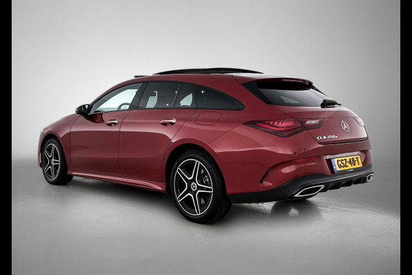 Mercedes-Benz CLA-Klasse Shooting Brake 250 e AMG-line Lichtmetalen velgen | Panoramadak | Wide screen | Navigatie | Parking support met camera | Inclusief 24 maanden MB Certified garantie voor Europa.