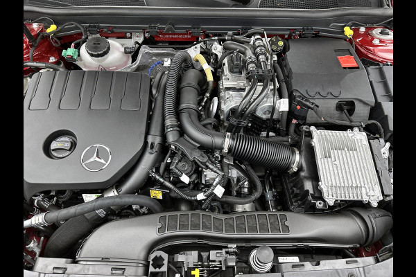 Mercedes-Benz CLA-Klasse Shooting Brake 250 e AMG-line Lichtmetalen velgen | Panoramadak | Wide screen | Navigatie | Parking support met camera | Inclusief 24 maanden MB Certified garantie voor Europa.