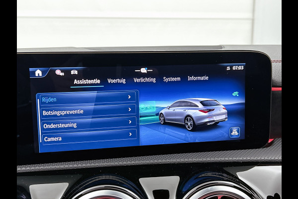 Mercedes-Benz CLA-Klasse Shooting Brake 250 e AMG-line Lichtmetalen velgen | Panoramadak | Wide screen | Navigatie | Parking support met camera | Inclusief 24 maanden MB Certified garantie voor Europa.