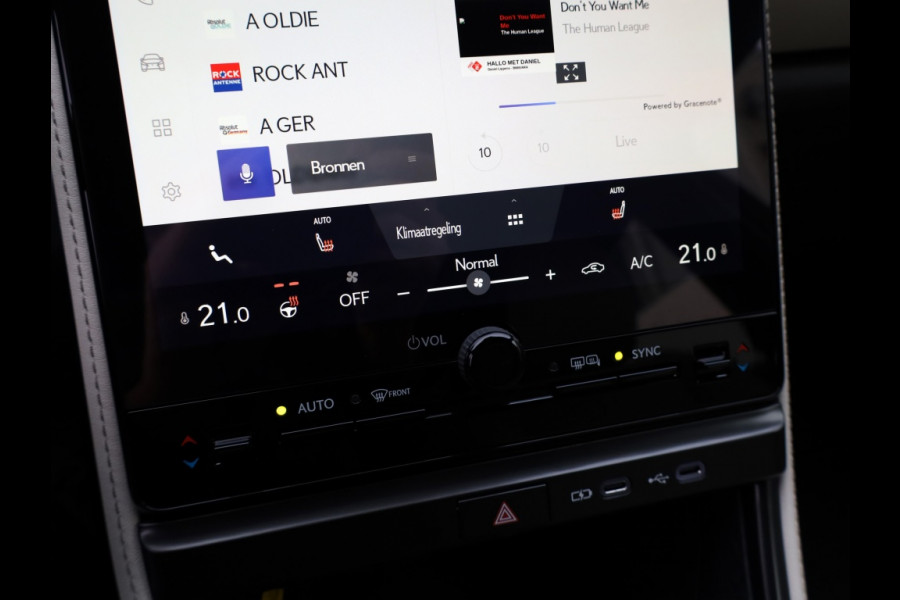 Lexus LBX 1.5 Elegant 2WD | Tech Pack | Leder | El. Achterklep | Stoelverwarming