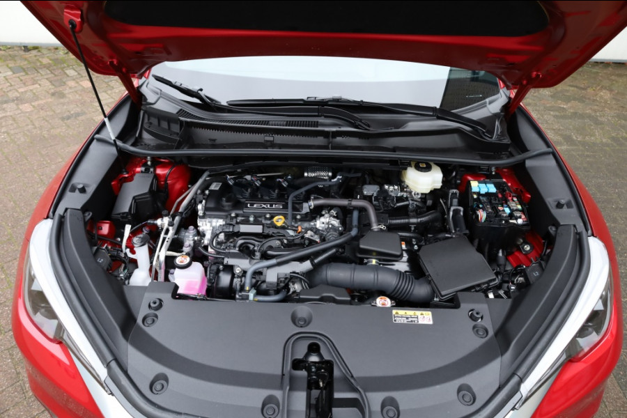 Lexus LBX 1.5 Elegant 2WD | Tech Pack | Leder | El. Achterklep | Stoelverwarming
