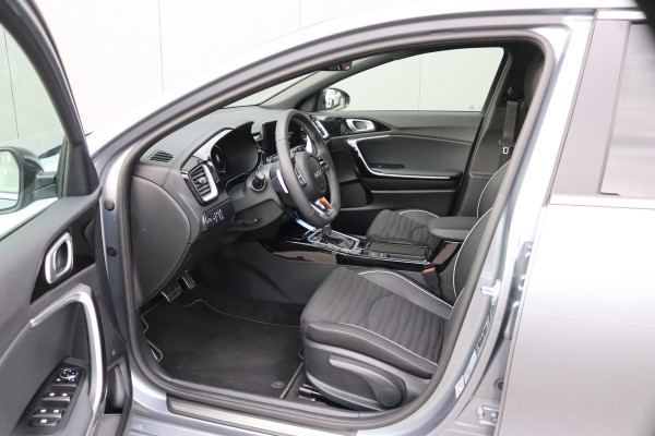 Kia Ceed Sportswagon 1.5 T-GDi 140PK Automaat GT-Line 11-2025!/Navigatie/Adapt.-cruise/Keyfree/Winter-pack
