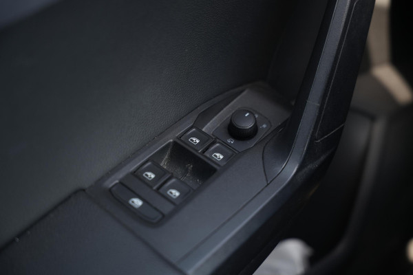 Seat Ibiza 1.0 TSI FR Business Intense Plus FR Virtual Dash Stoelverwarming Clima