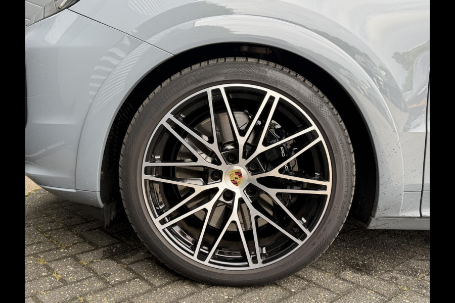 Porsche Cayenne Coupé 4.0 Turbo E-Hybrid Sport Chrono | 360* Camera | Achteras Besturing | Burmester | Bijrijders Display | Head-Up Display | CARBON |