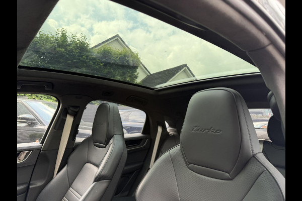 Porsche Cayenne Coupé 4.0 Turbo E-Hybrid Sport Chrono | 360* Camera | Achteras Besturing | Burmester | Bijrijders Display | Head-Up Display | CARBON |