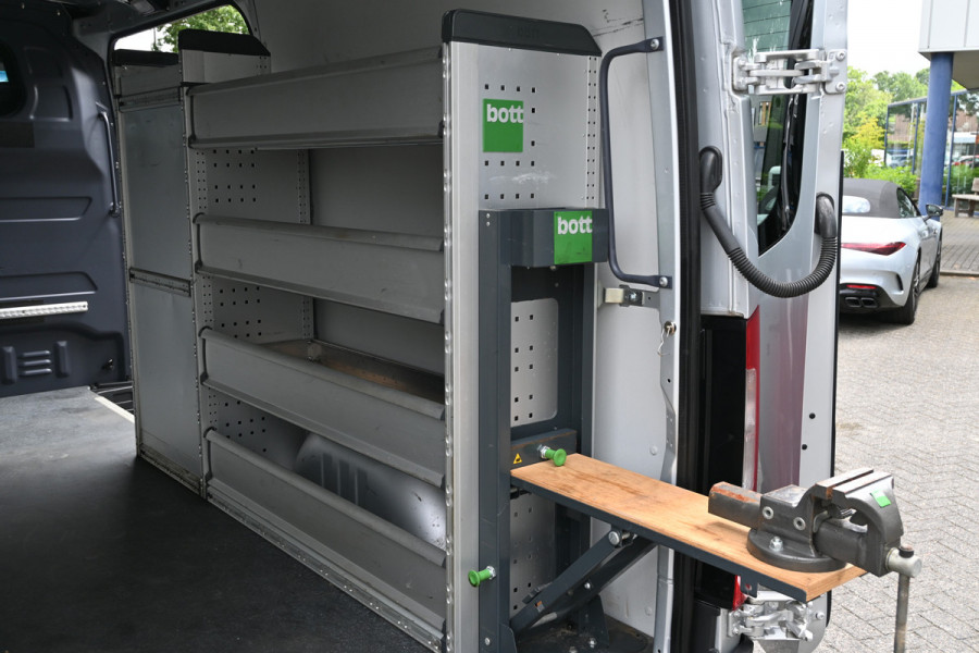 Mercedes-Benz Sprinter 315 CDI L2H1 RWD 3500 KG trekhaak, Werkplaats inrichting, Geveerde stoel, MBUX 10.25