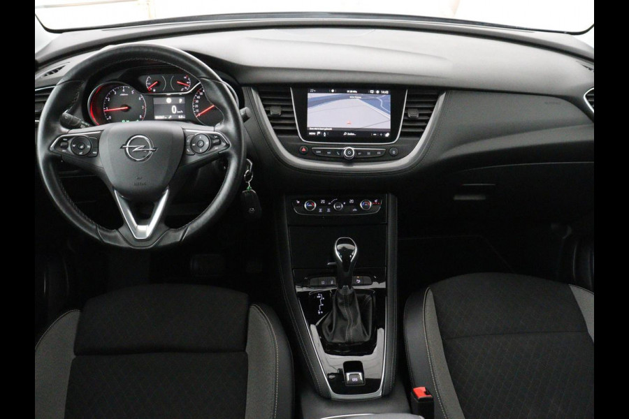 Opel Grandland X 1.6 Turbo Business Executive | Trekhaak | Stoelverwarming | Carplay | Navigatie | Stuurverwarming | Climate control | 18'' | Parkeerhulp | Bluetooth | Cruise control