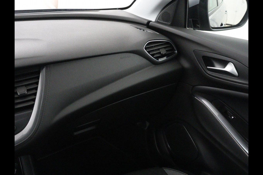 Opel Grandland X 1.6 Turbo Business Executive | Trekhaak | Stoelverwarming | Carplay | Navigatie | Stuurverwarming | Climate control | 18'' | Parkeerhulp | Bluetooth | Cruise control