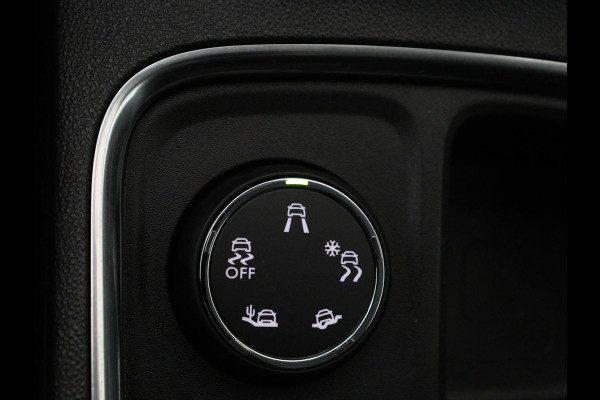 Opel Grandland X 1.6 Turbo Business Executive | Trekhaak | Stoelverwarming | Carplay | Navigatie | Stuurverwarming | Climate control | 18'' | Parkeerhulp | Bluetooth | Cruise control