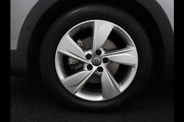 Opel Grandland X 1.6 Turbo Business Executive | Trekhaak | Stoelverwarming | Carplay | Navigatie | Stuurverwarming | Climate control | 18'' | Parkeerhulp | Bluetooth | Cruise control