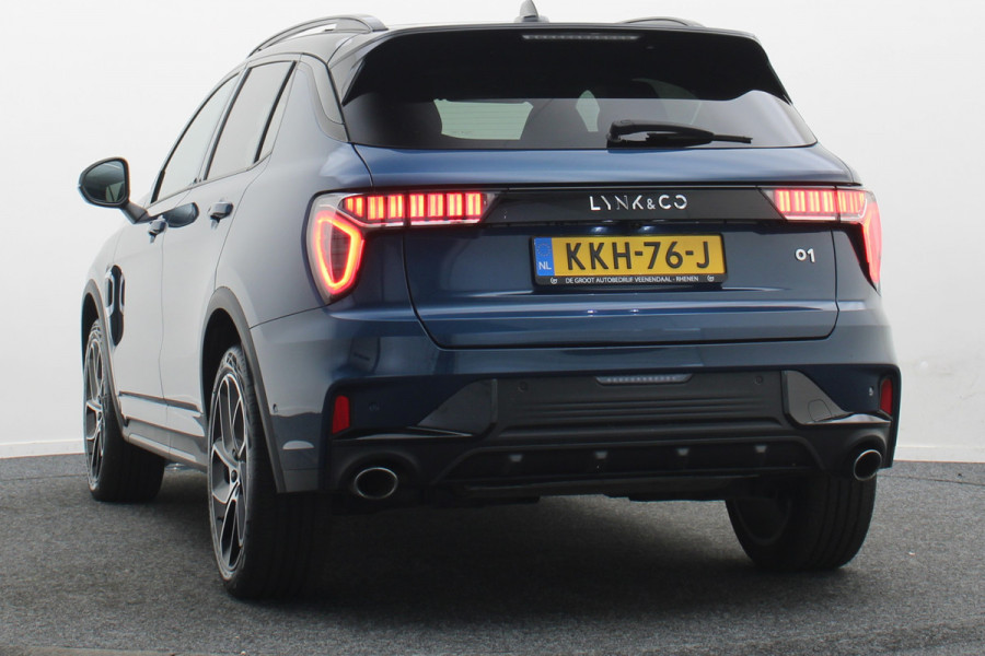 Lynk & Co 01 1.5 Plug-in Hybrid 360° Camera, Panoramadak, Zwarte hemel, ACC, Keyless, PDC, LED, 20''
