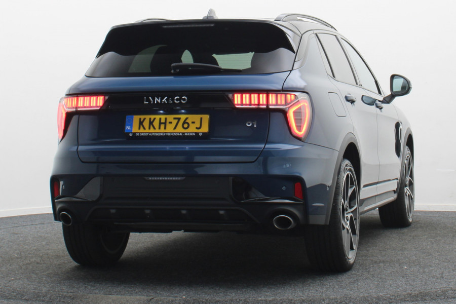 Lynk & Co 01 1.5 Plug-in Hybrid 360° Camera, Panoramadak, Zwarte hemel, ACC, Keyless, PDC, LED, 20''