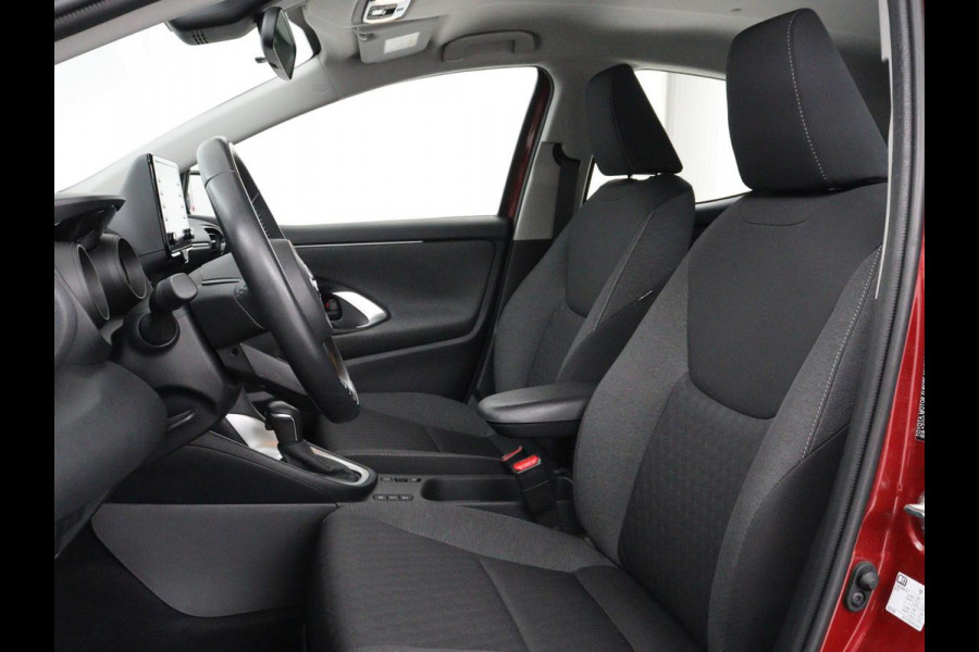Toyota Yaris 1.5 Hybrid Dynamic | Carplay | Adaptive cruise | Keyless | Camera | Full LED | Climate control | 16'' | Bluetooth | DAB | Regensensor | Origineel NL