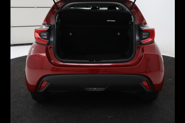 Toyota Yaris 1.5 Hybrid Dynamic | Carplay | Adaptive cruise | Keyless | Camera | Full LED | Climate control | 16'' | Bluetooth | DAB | Regensensor | Origineel NL