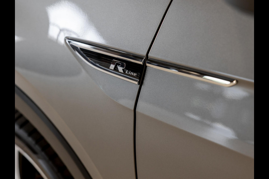 Volkswagen T-Cross 1.0 TSI 2x R-Line / 115pk / Dodehoek herkenning / Automatische klimaatregeling /