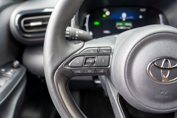 Toyota Yaris Cross 1.5 Hybrid 115 Active | Prijs rijklaar incl. 12 mnd garantie | Stoelverw Carplay Clima Camera LED