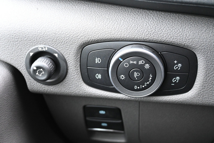 Ford E-Transit 390L Trend Bakwagen met Dhollandia laadklep Navigatie met camera, Zijdeur