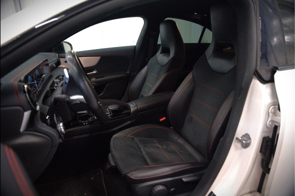 Mercedes-Benz CLA-Klasse 180 Advantage AMG | Stoelverwarming | Parkeersensoren | Navigatie | Cruise Control | Keyless | Camera | Climate Control
