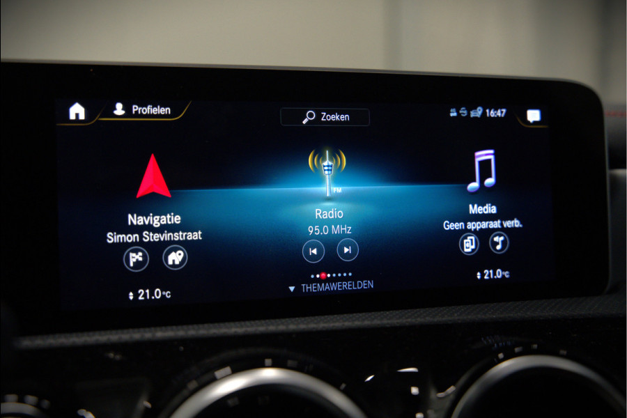 Mercedes-Benz CLA-Klasse 180 Advantage AMG | Stoelverwarming | Parkeersensoren | Navigatie | Cruise Control | Keyless | Camera | Climate Control
