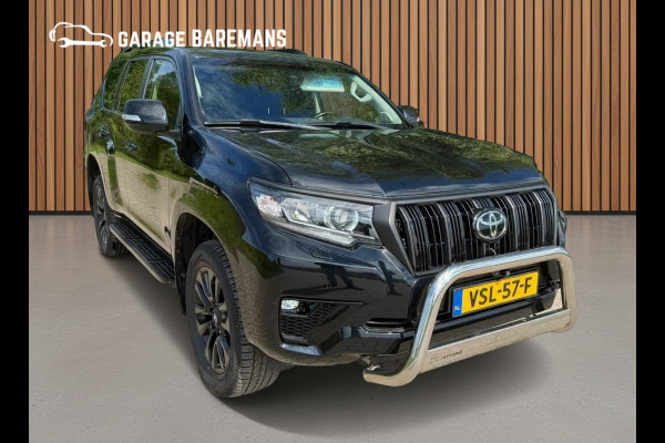 Toyota Land Cruiser 150 2.8 D-4D-F Professional Window Van