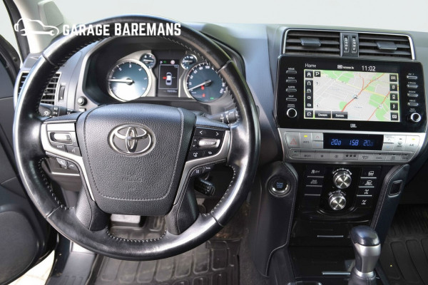Toyota Land Cruiser 150 2.8 D-4D-F Professional Window Van