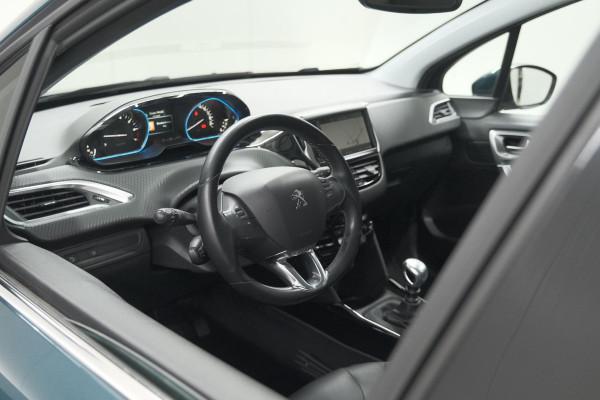 Peugeot 2008 PureTech 110 Allure | UNIEKE KLEUR! | Trekhaak | Camera | Apple Carplay | Parkeersensoren