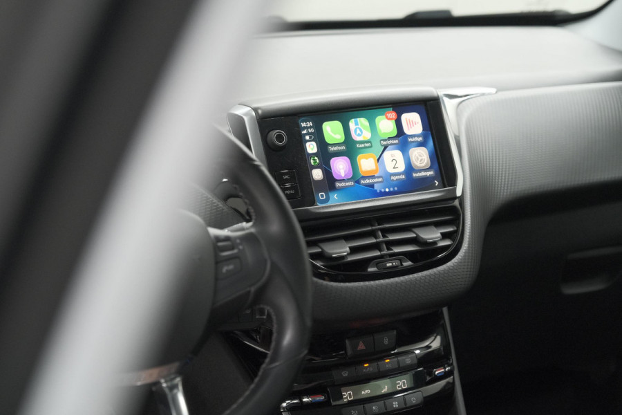 Peugeot 2008 PureTech 110 Allure | UNIEKE KLEUR! | Trekhaak | Camera | Apple Carplay | Parkeersensoren