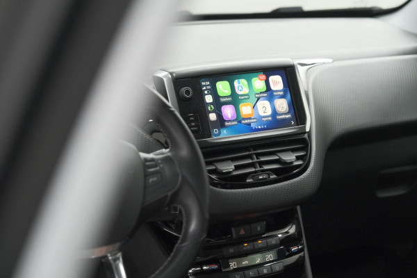 Peugeot 2008 PureTech 110 Allure | UNIEKE KLEUR! | Trekhaak | Camera | Apple Carplay | Parkeersensoren
