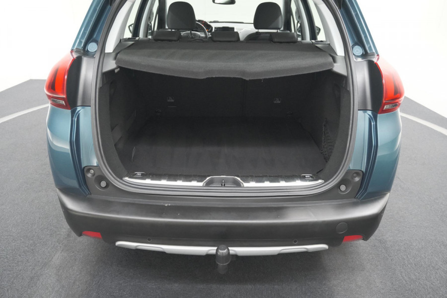 Peugeot 2008 PureTech 110 Allure | UNIEKE KLEUR! | Trekhaak | Camera | Apple Carplay | Parkeersensoren