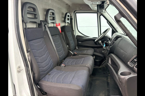 Iveco Daily 35C14 2.3 L2H2 Dubbellucht Airco Camera Trekhaak 3,5t