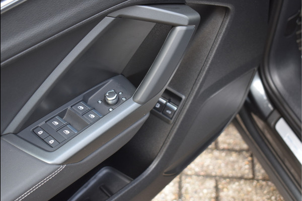 Audi Q3 Sportback 45 TFSI e S-Line 245 Pk Pano Navi Sfeer Leder ACC Keyless Camera