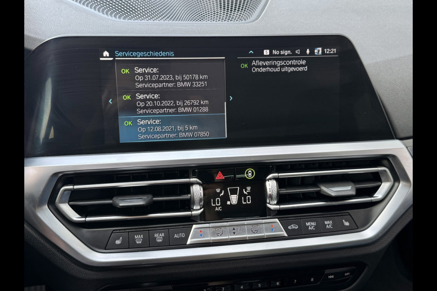 BMW 3 Serie Touring 330e xDrive | Laser | Trekhaak | Head Up | 360 | Sfeerverlichting | Dodehoek | 1e eigenaar