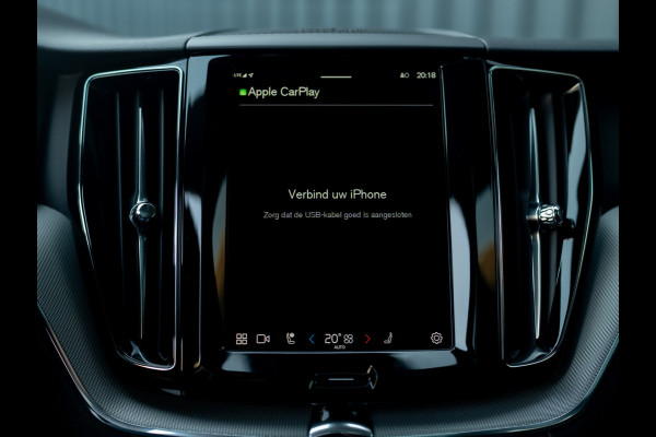 Volvo XC60 2.0 T8 Plug-in hybrid AWD Plus Dark | Pano | Trekhaak wegkl. | 360 Camera | Head Up | Harman/ Kardon | Prijs Rijklaar!!