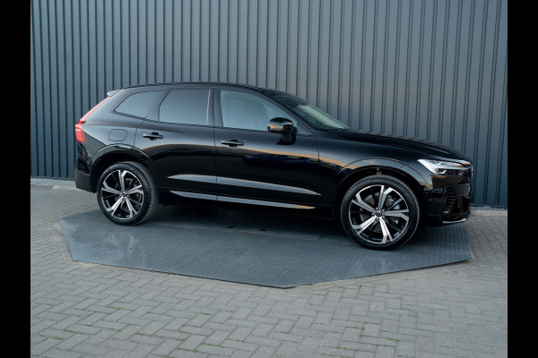 Volvo XC60 2.0 T8 Plug-in hybrid AWD Plus Dark | Pano | Trekhaak wegkl. | 360 Camera | Head Up | Harman/ Kardon | Prijs Rijklaar!!
