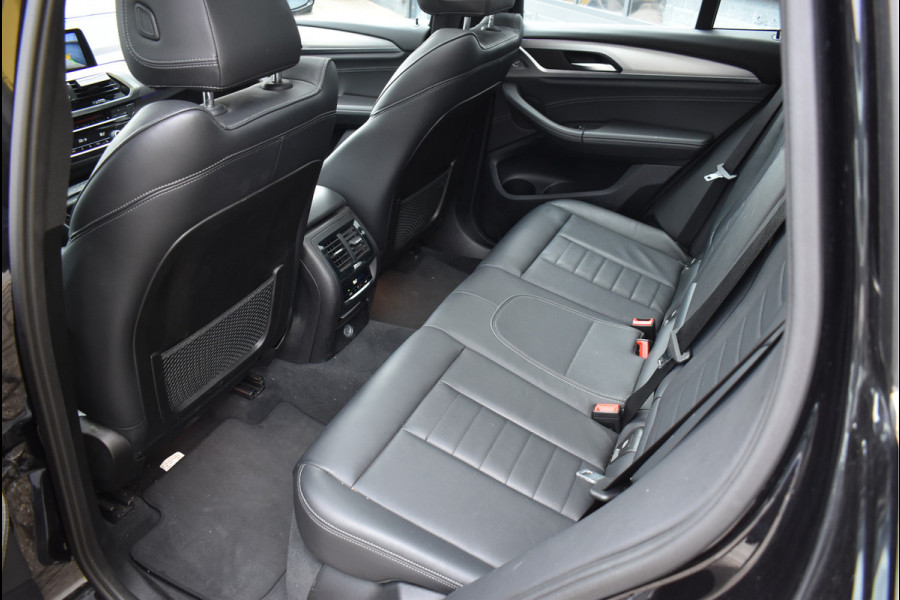 BMW X3 xDrive20i M-Pakket 184 Pk Pano HUD Leder Full Led Sfeer 20 Inch