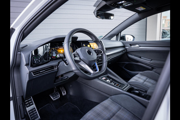 Volkswagen Golf 1.4 eHybrid GTE - 19'' R-Velgen l Limited Edit. l ACC l Sfeerverl.