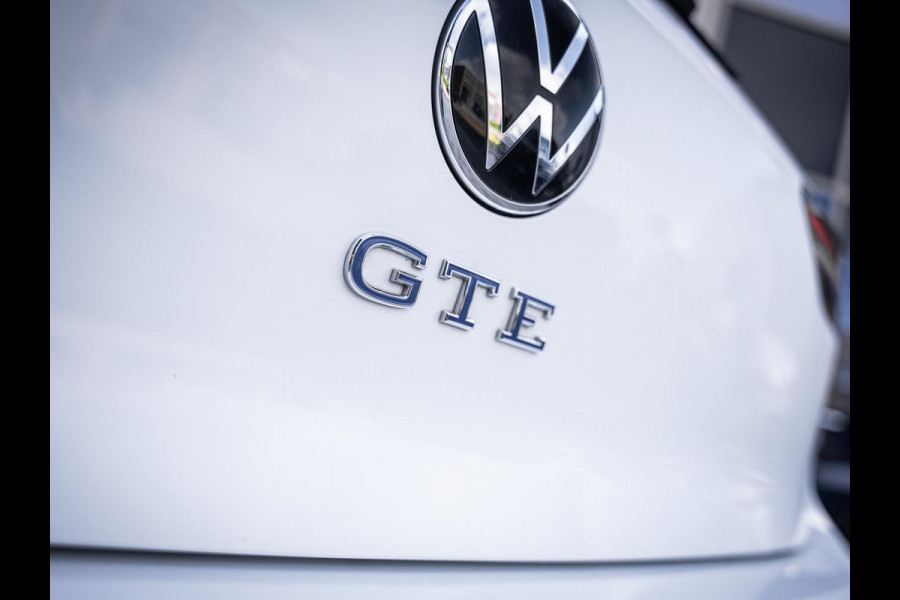Volkswagen Golf 1.4 eHybrid GTE - 19'' R-Velgen l Limited Edit. l ACC l Sfeerverl.