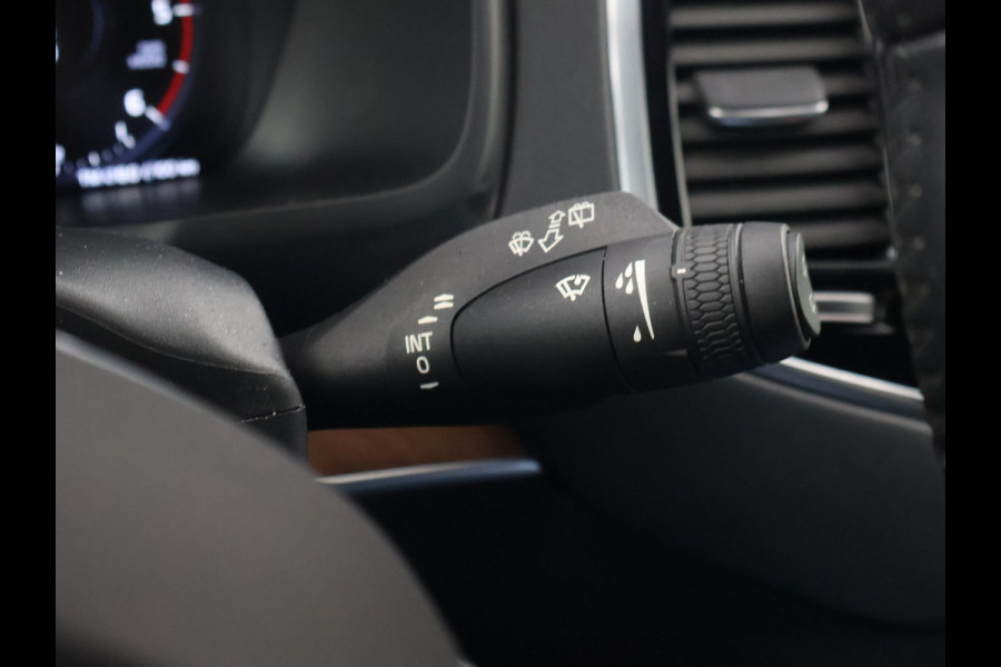 Volvo XC90 2.0 D5 AWD 235 PK AUT. GRIJS KENTEKEN INSCRIPTION + ADAPTIVE CRUISE | TREKHAAK | LEDER