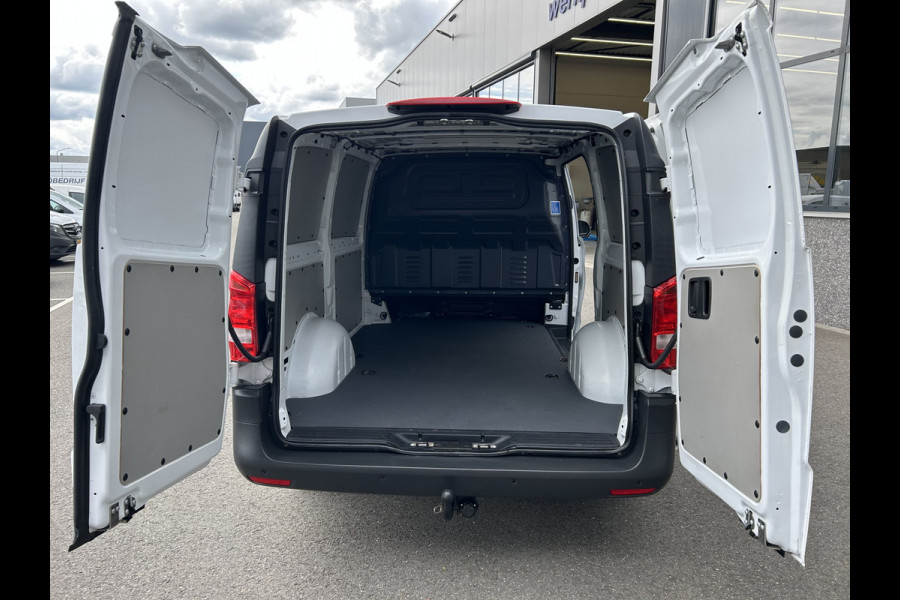 Mercedes-Benz Vito 116 CDI Lang / Trekhaak / Airco / Parkeersensoren / Cruise control / 3 Zits / Achterdeuren