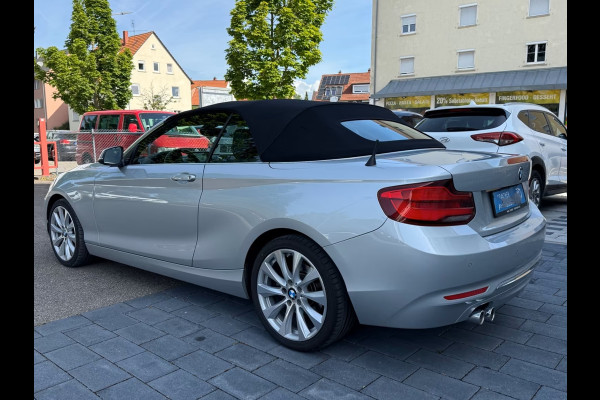 BMW 2 Serie Cabrio 220iA LUXURY ** ADAPT. LED, LEDER, NAVI, VERW. STUUR CAMERA, 18-inch LMV ** UNFALLFREI - Slechts 36.000km. ** ** INFORMEER OOK NAAR ONZE AANTREKKELIJKE FINANCIAL-LEASE TARIEVEN **
