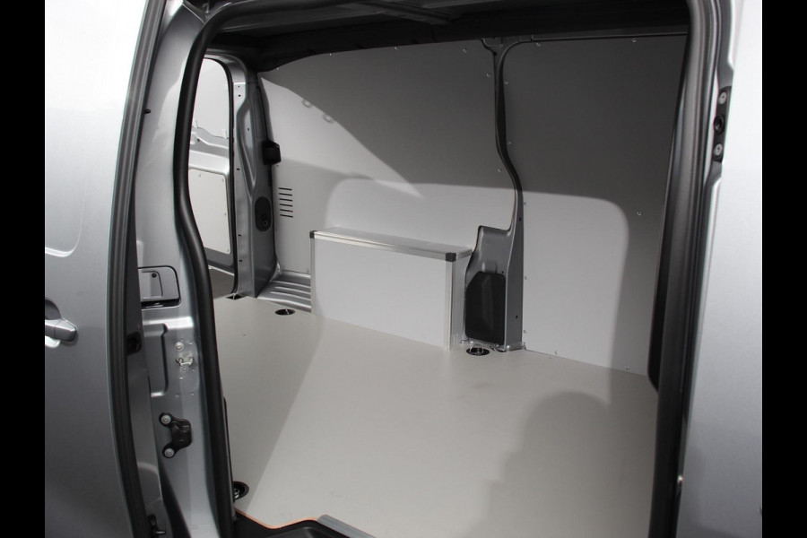 Opel Vivaro 2.0 BlueHDi 180PK L3 Automaat Navigatie Apple Carplay / Android Auto Parkeersensoren V+A Trekhaak Camera Cruise Control LED koplampen houten afwerking laadruimte
