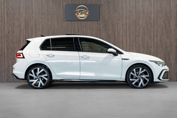 Volkswagen Golf 1.5 eTSI DSG R-Line Pano IQ Camera