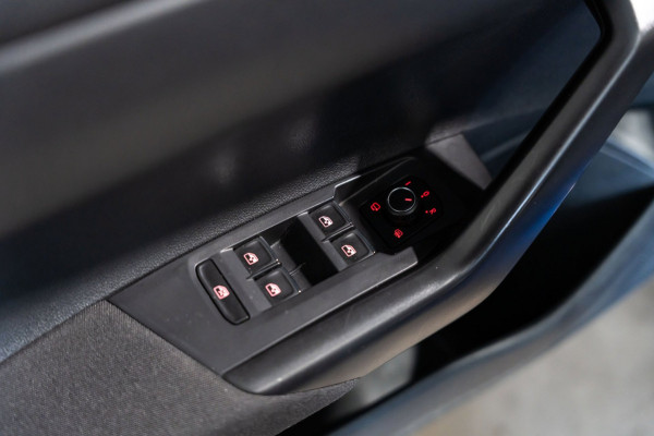 Volkswagen Polo 1.0 TSI R-line DSG Pano Led Navi Camera