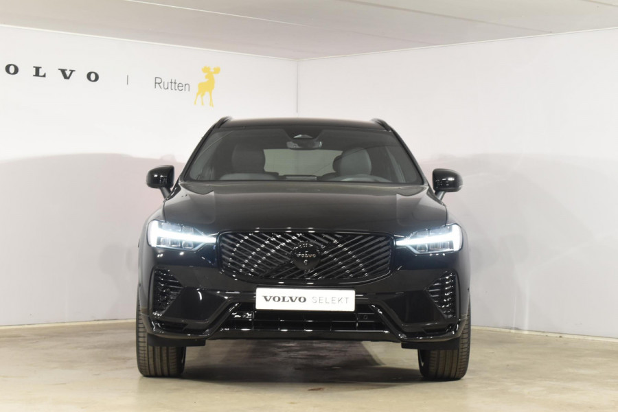 Volvo XC60 T6 350PK Plug-in hybrid AWD Plus Black Edition / Adaptive Cruise control / Elektrische stoelen met geheugen / Stuurverwarming / Stoelverwarming v+a / 360 Camera / Harman Kardon / Semi-elektrisch inklapbare trekhaak