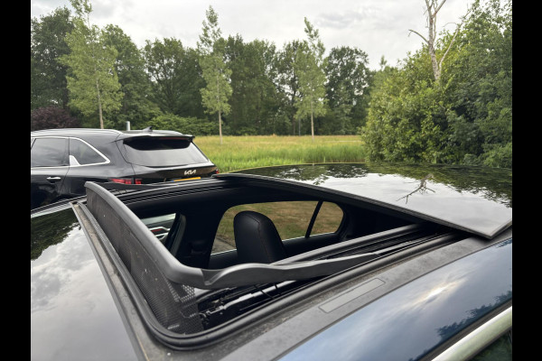Mercedes-Benz A-Klasse 250 e AMG Line 217 PK | Panoramadak | Stoelverwarming | Sportstoelen | Groot Scherm | Camera | 18 Inch