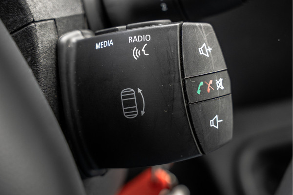 Renault Master 2.3dCi | Bakwagen met Laadklep | LED | Carplay | Camera | Cruise