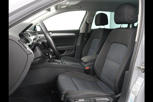 Volkswagen Passat 1.4 TSI PHEV GTE | SOH 91,6% | Stoelverwarming | Trekhaak | Adaptive cruise | Camera | Carplay | Matrix LED | Navigatie | Massage | Parkeerhulp | Climate control | Getint glas | Plug In