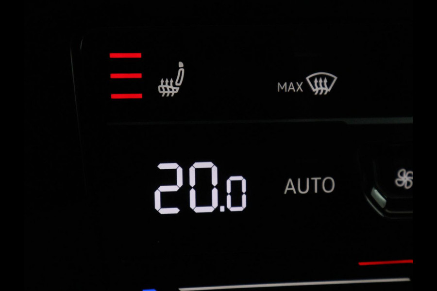 Volkswagen Passat 1.4 TSI PHEV GTE | SOH 91,6% | Stoelverwarming | Trekhaak | Adaptive cruise | Camera | Carplay | Matrix LED | Navigatie | Massage | Parkeerhulp | Climate control | Getint glas | Plug In